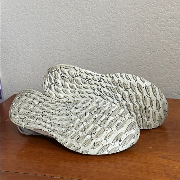 New Balance Fresh Foam Arishi Gray & White Running Shoes Size 8.5 - Picture 7 of 8